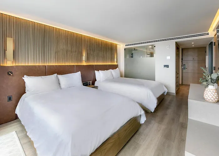 La Jolla Cove Suites